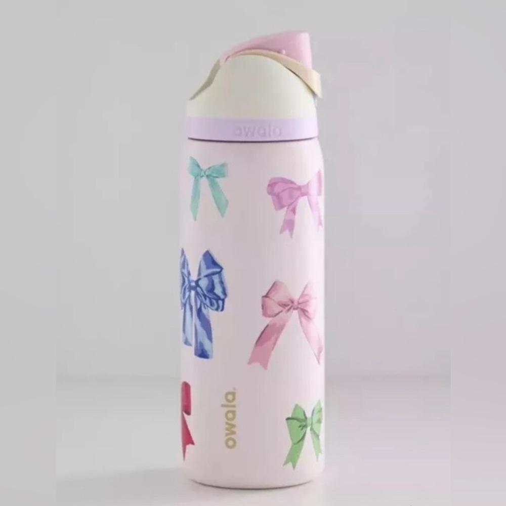 Owala Girlhood 32oz Free Sip Limited Edition UO Urban Outfitters Bows New